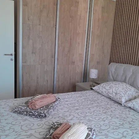 S L A P 1 Srebrno Jezero * Veliko Gradište